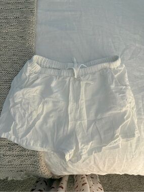 White Women's Drawstring Linen-Blend Shorts